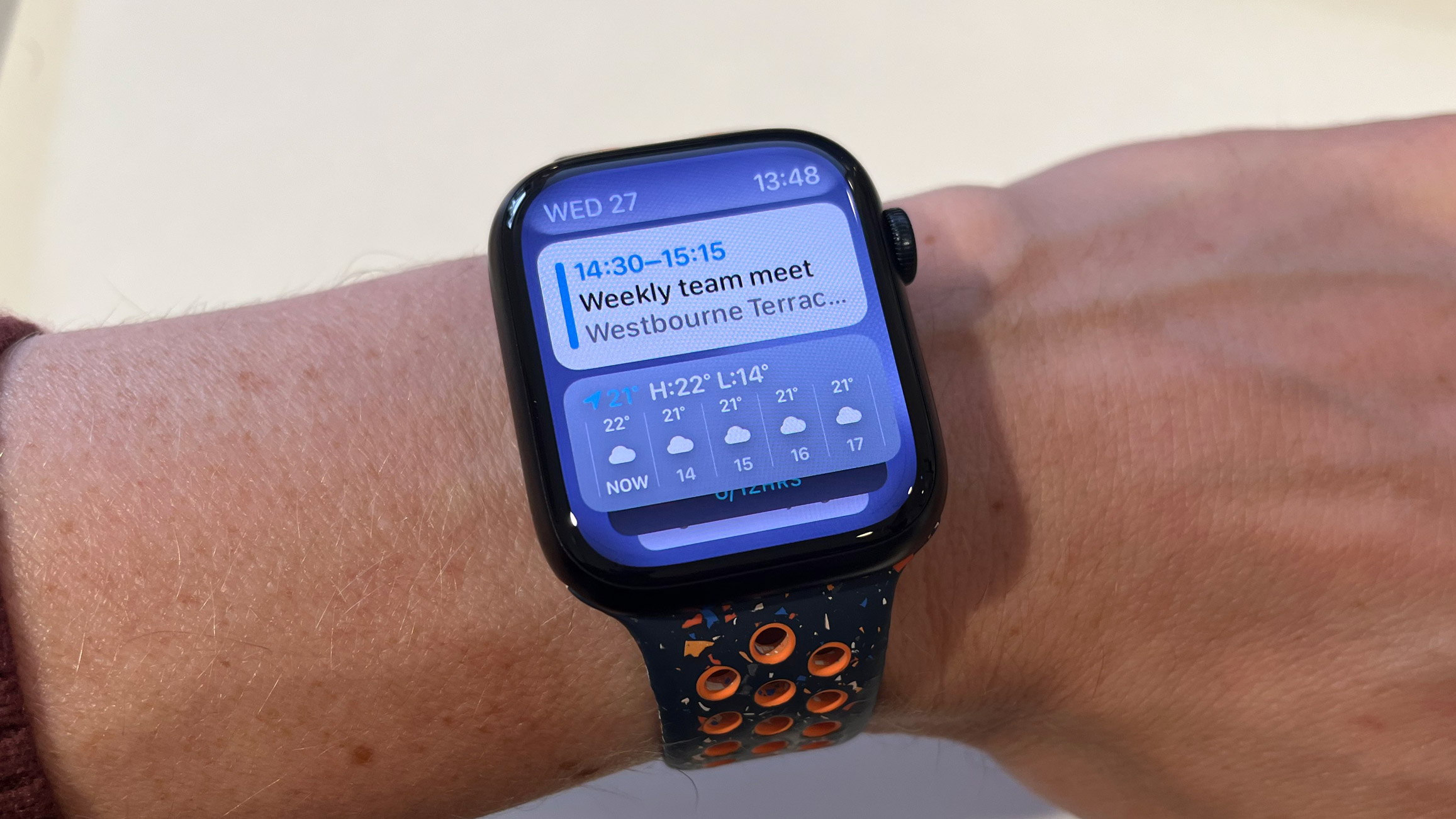 the-watchos-10-4-update-promises-to-fix-the-ghost-touch-issue-on-the