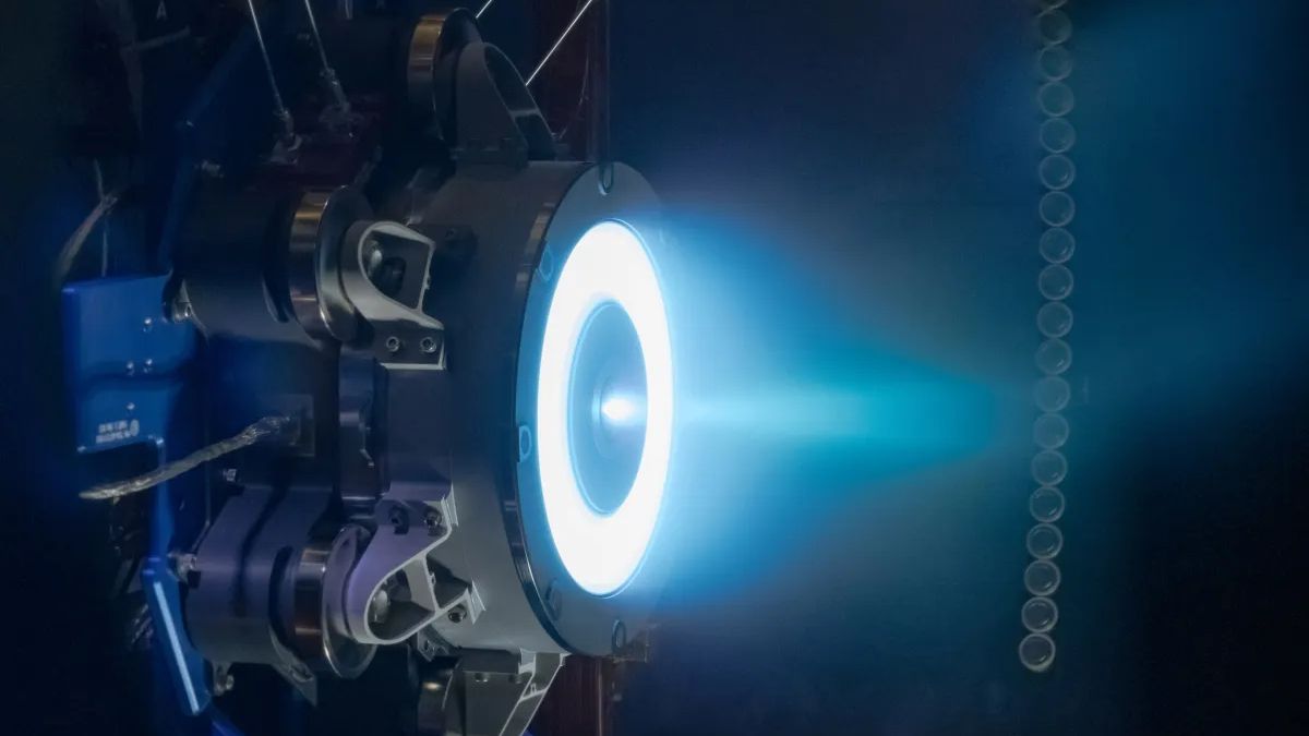 تخضع محركات الدفع الجديدة لمحطة جيتواي الفضائية التي تدور حول القمر التابعة لناسا للاختبار
