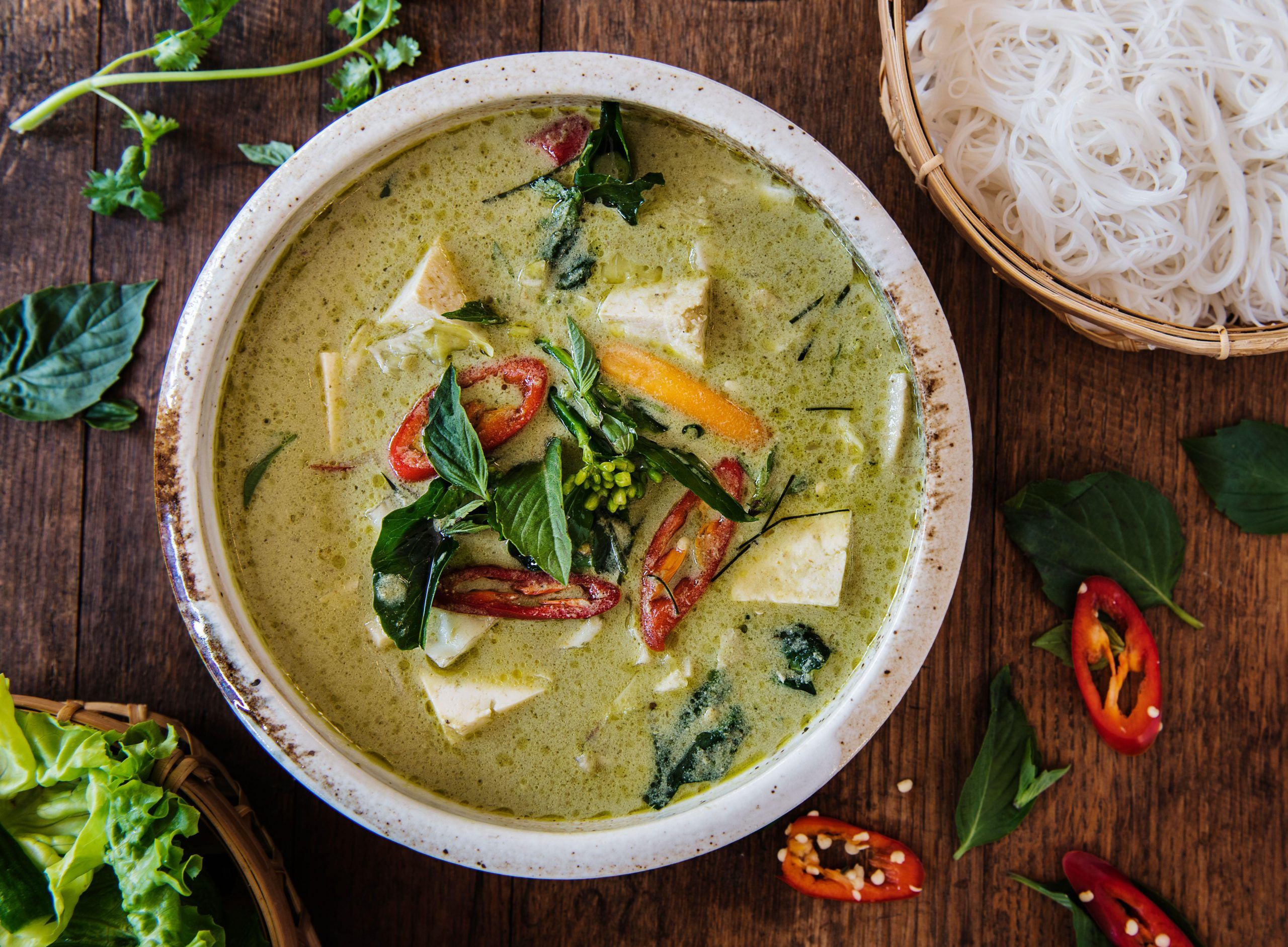 Low-calorie Thai green vegetable curry recipe