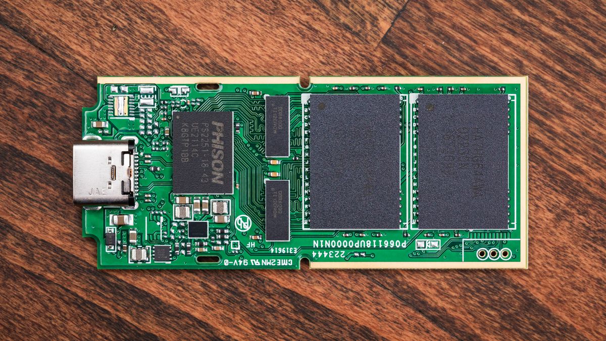 Corsair EX100U SSD