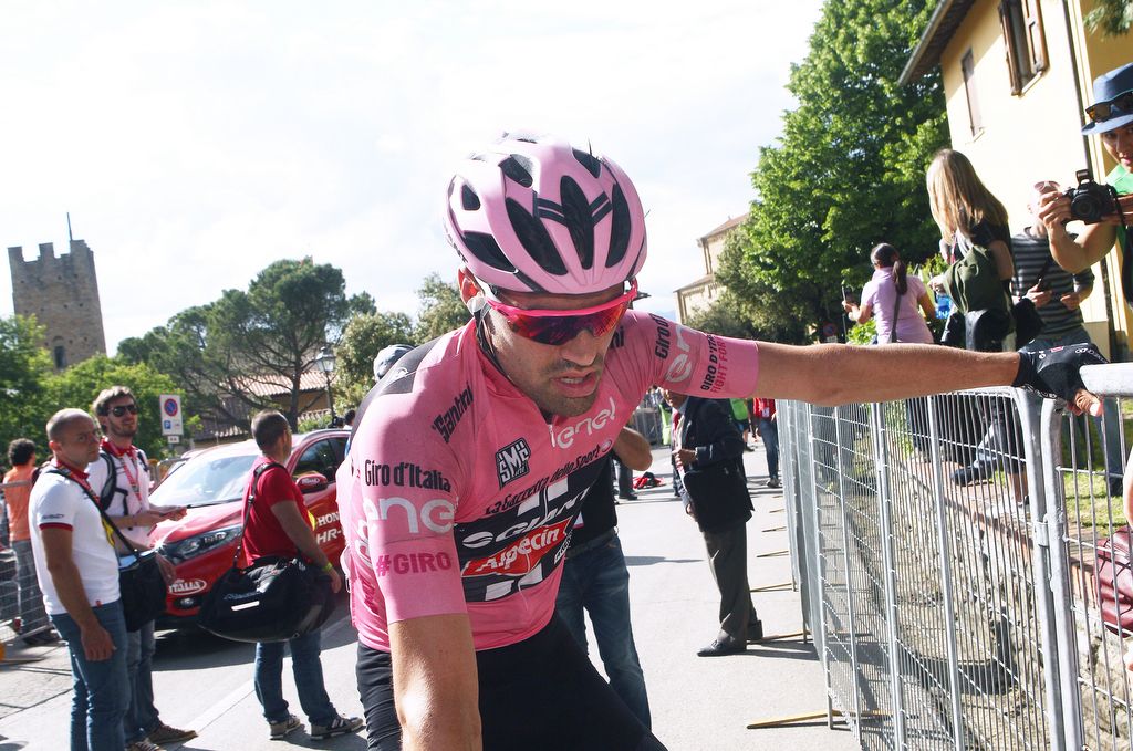 Tom Dumoulin takes a moment after losing the pink jersey