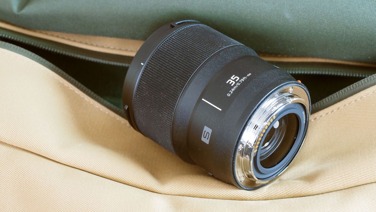 Lumix S 35mm F1.8 L-mount Full Frame Prime Lens Panasonic Lumix S