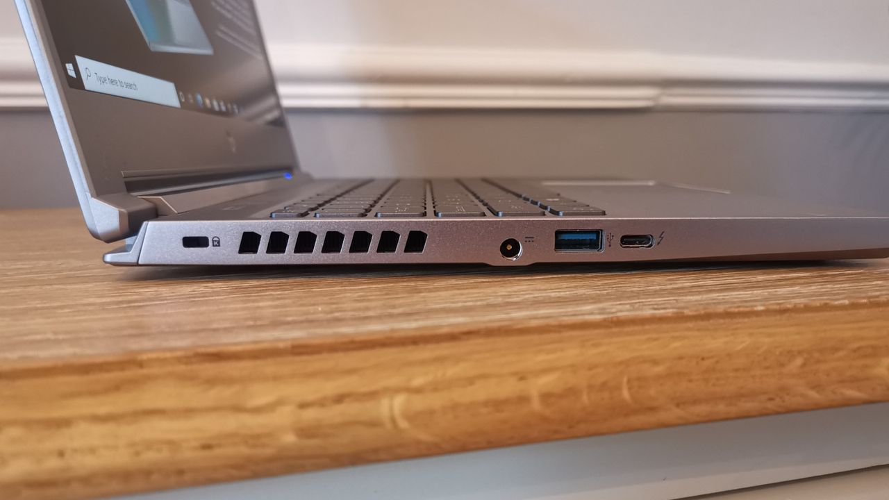Acer Predator Triton 300 SE