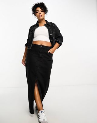 Asos Design Curve Denim Maxi Skirt With Split Hem in Washed Black