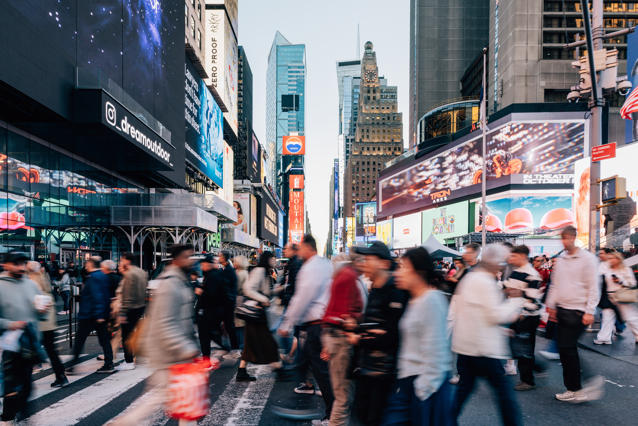 Crowd of people walking in New york