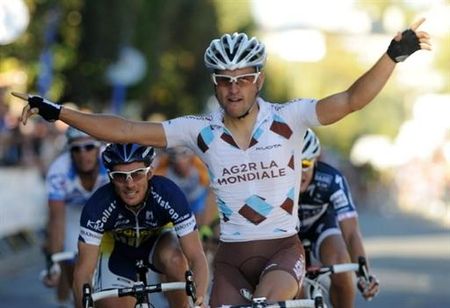 Anthony Ravard (AG2R) takes the sprint in Paris-Bourges