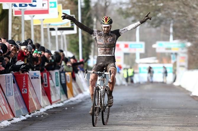 Wietse Bosmans wins in Hoogstraten