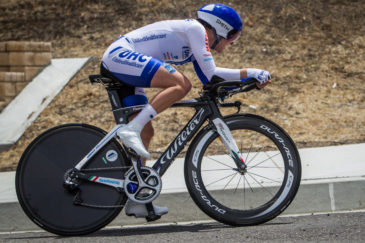 Laura Brown (UnitedHealthcare) stays aero through a turn