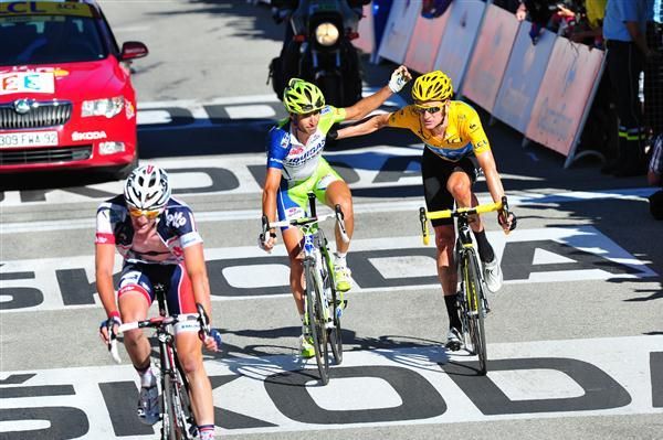 Jurgen Van Den Broeck (Lotto Belisol) finished just ahead of Vincenzo Nibali and Bradley Wiggins