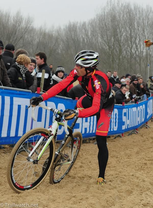 Jose Antonio Hermida Ramos (Spain) forced to dismount in practice
