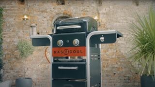 Eksempel partner overskæg Char-Broil Gas2Coal 210 Hybrid BBQ review: the future of barbeque | T3