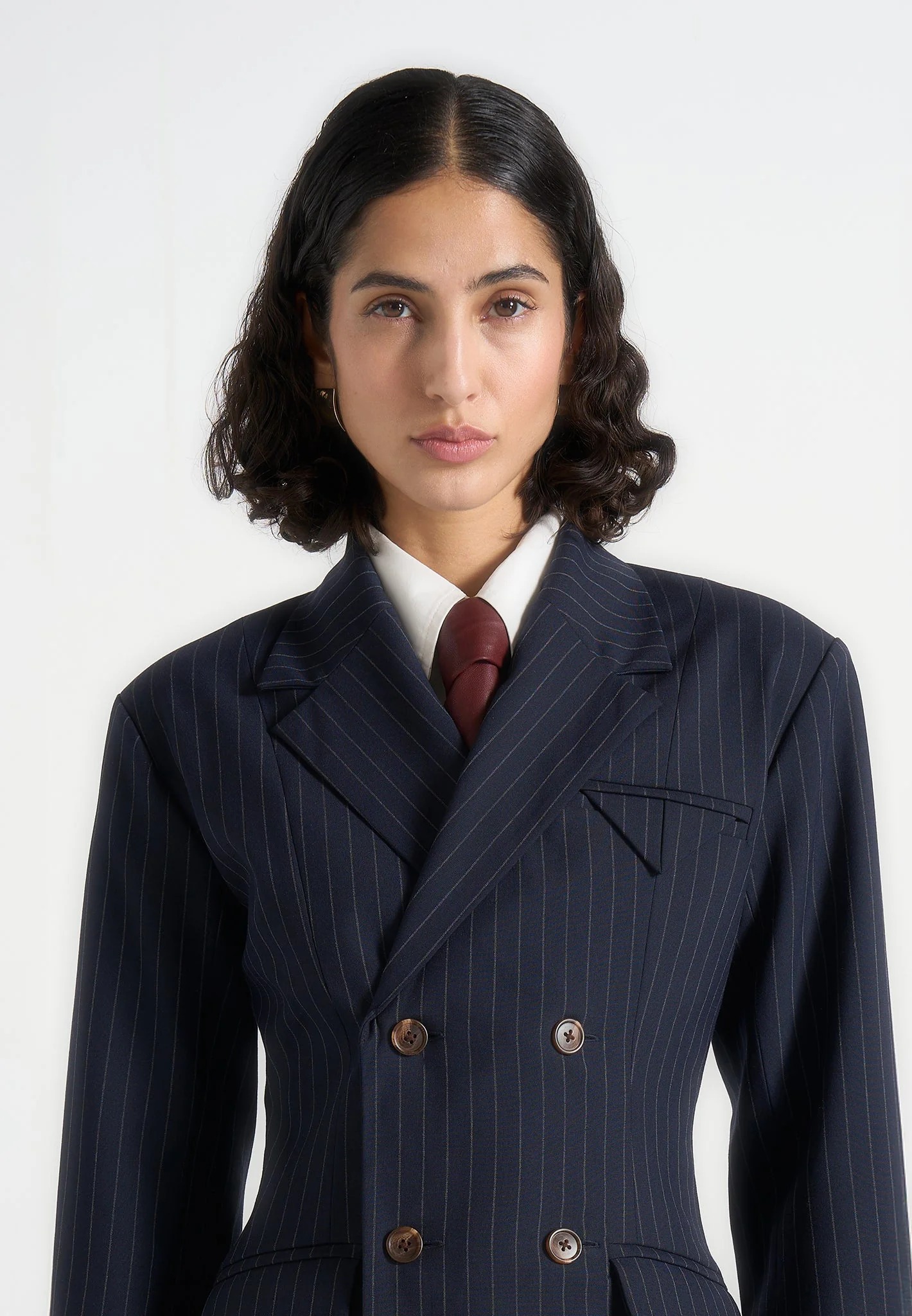 Maniere De Voire, Leather Tie