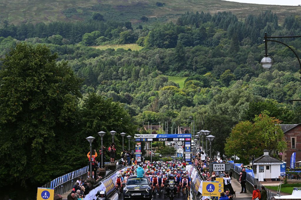 The women&rsquo;s road race started in Loch Lomond