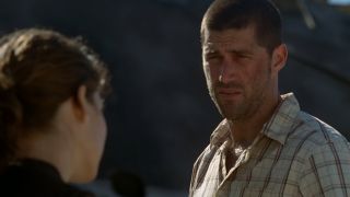 Matthew Fox as Jack in Lost, talking to Kate