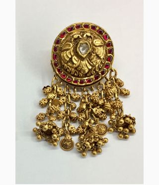 Estaa headdress in yellow gold with rubies