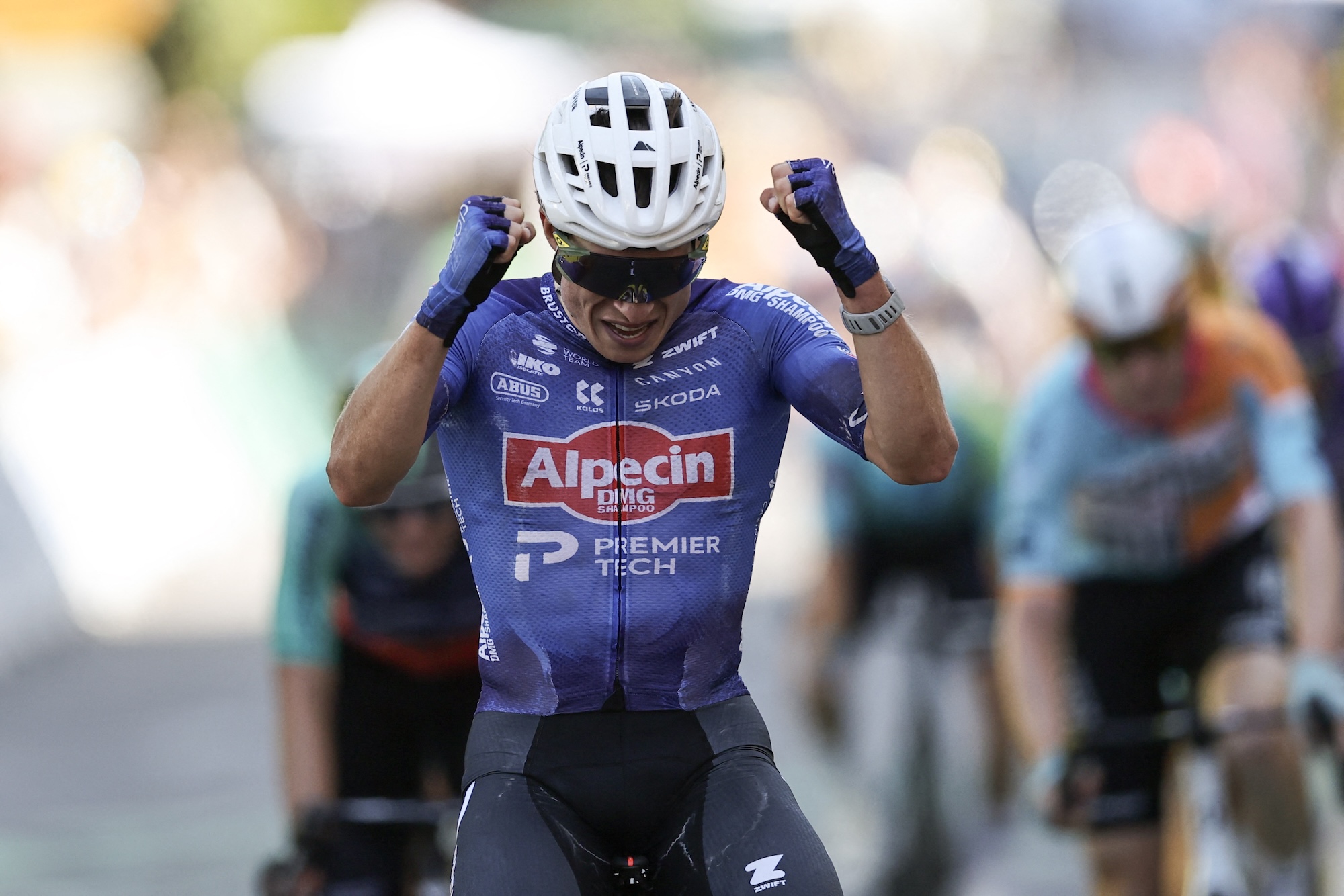 Alpecin - Premier Tech's Jasper Philipsen wins sprint on stage 17 in Voiron