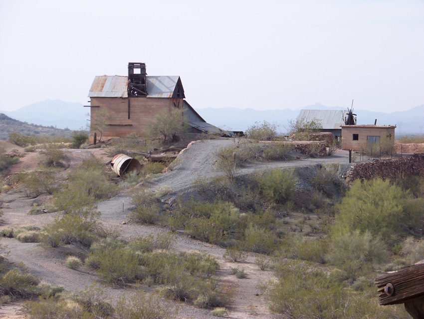 Ghost Town Of The American West: Photos Of The 19th-Century 'Vulture ...