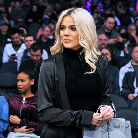 People, Fashion, Street fashion, Event, Crowd, Outerwear, Audience, Jacket, Long hair, Fan, 