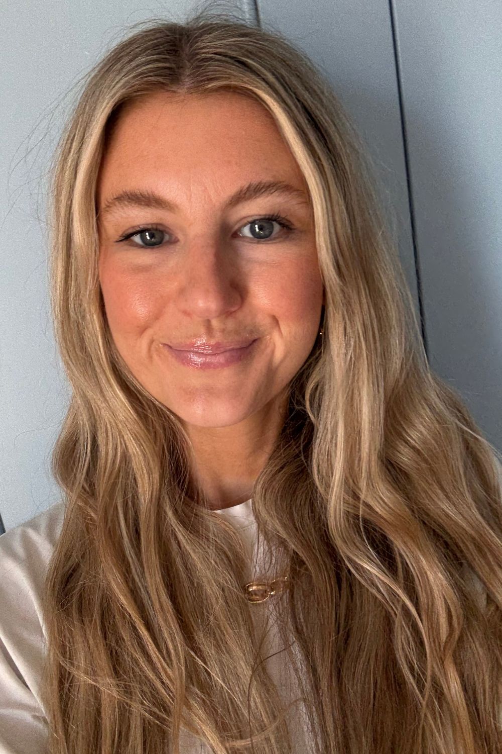 Katie Thomas with a full face of make-up before using Merit Great Skin Double Cleanse