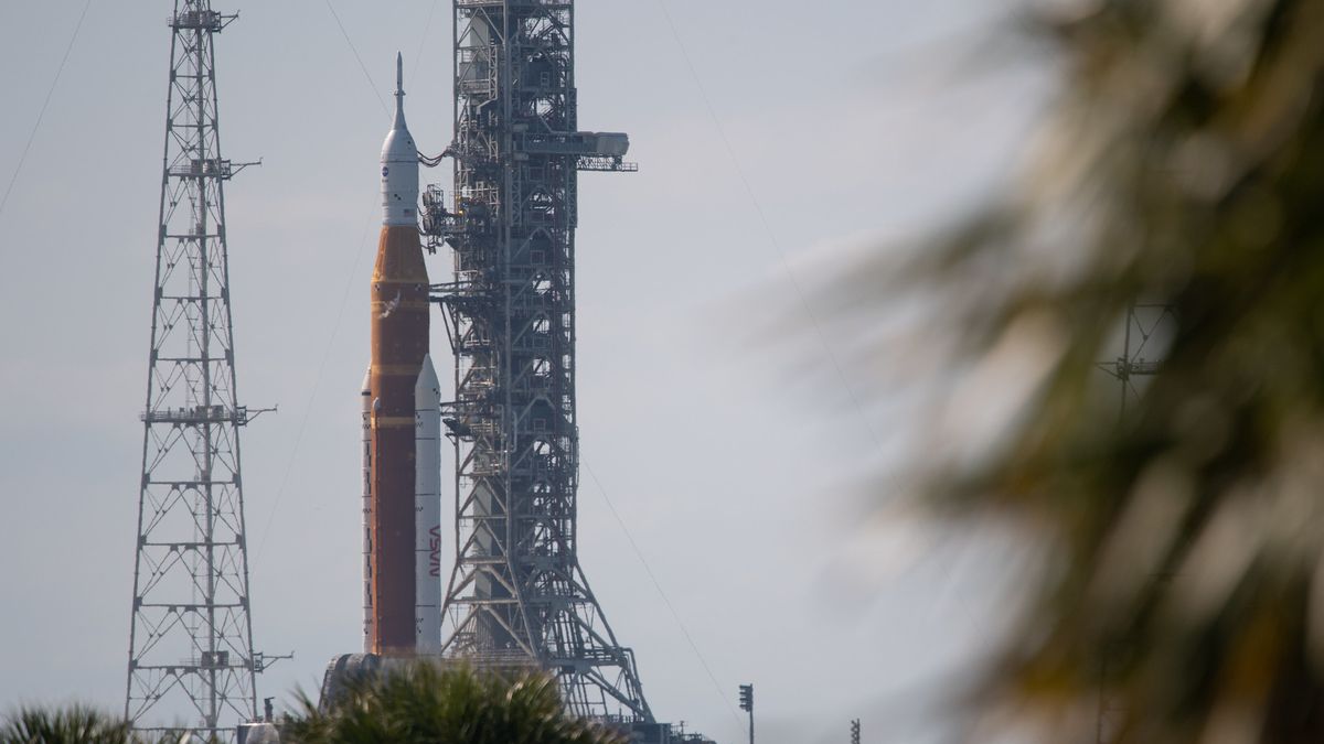 Stuck valve stalls NASA’s 2nd attempt to fuel giant Artemis 1 moon rocket – Space.com