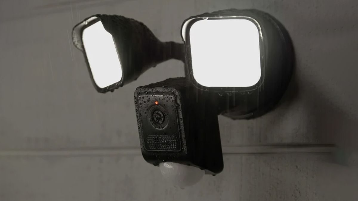 Wyze gets $255K tariff bill for $167K worth of floodlights