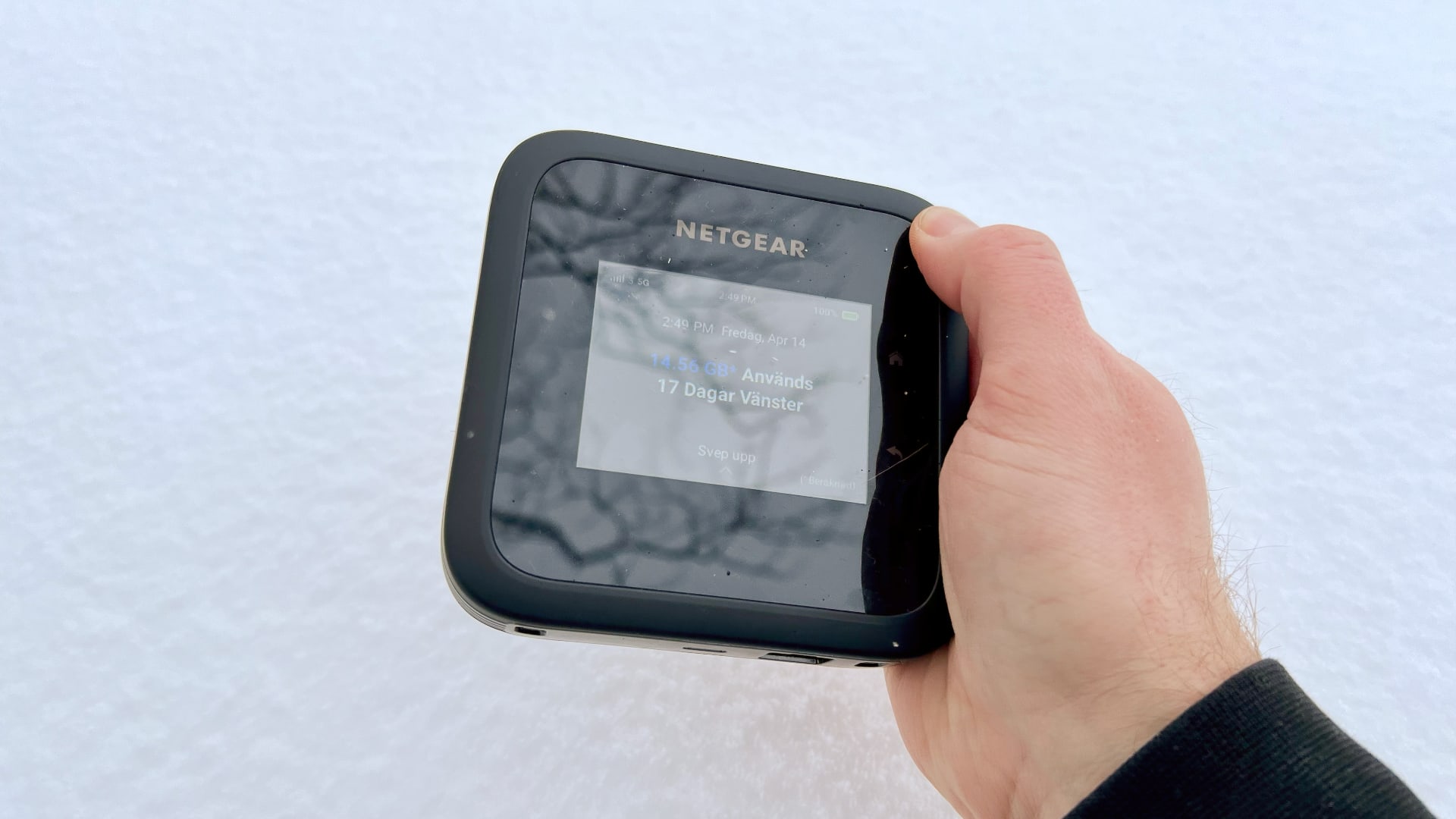 Netgear Nighthawk M6 pro i snön