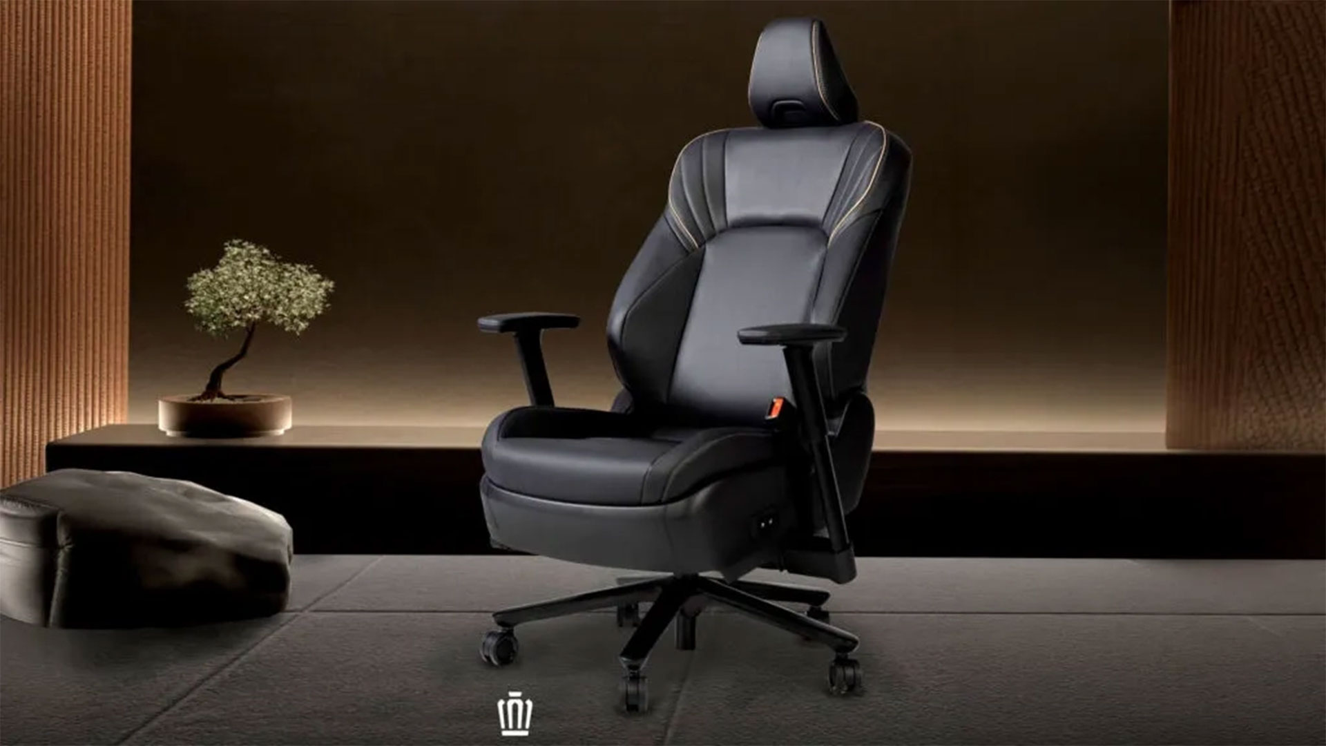 The limited edition Toyota x Itoki Crown Seat