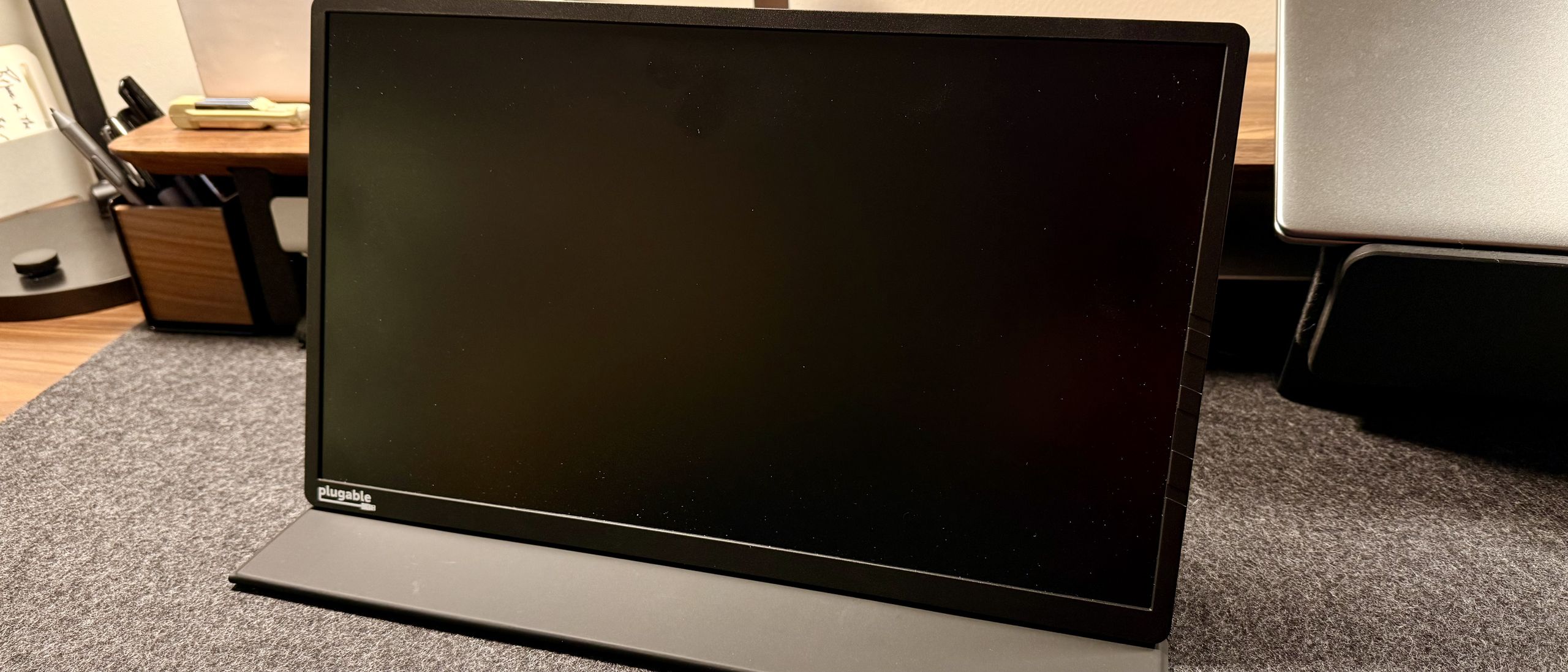 Monitor Usb Enabled Plugable 15.6in USB-C Portable Monitor review | TechRadar