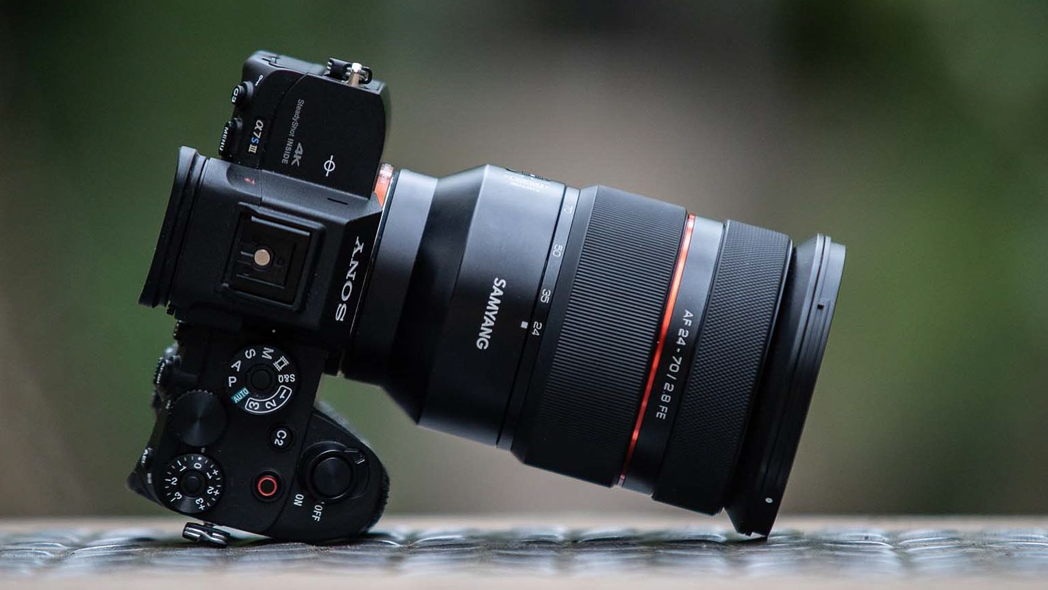 Samyang celebrates 50th birthday by launching its first zoom lens