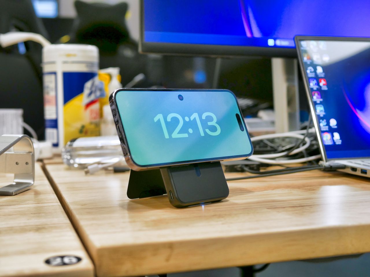 mophie Snap+ Juice Pack Mini on desk.