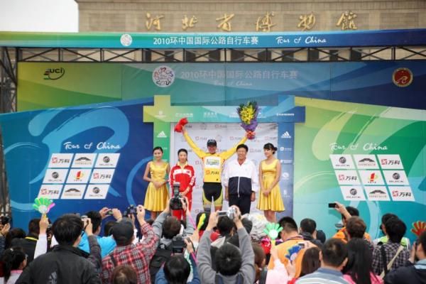Dirk M&uuml;ller (Team Nutrixxion Sparkasse) on the podium