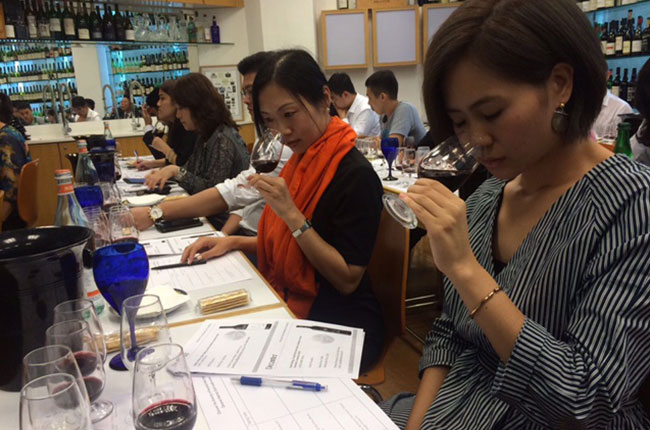 Macau-Masterclass---Women-tasting