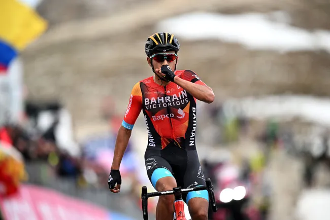 Santiago Buitrago vince sulle Tre Cime di Lavaredo (foto: Getty Images Sport)