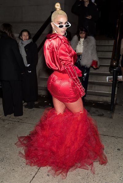 Red, Clothing, Fashion, Dress, Pink, Haute couture, Gown, Event, Fashion model, Fashion design,