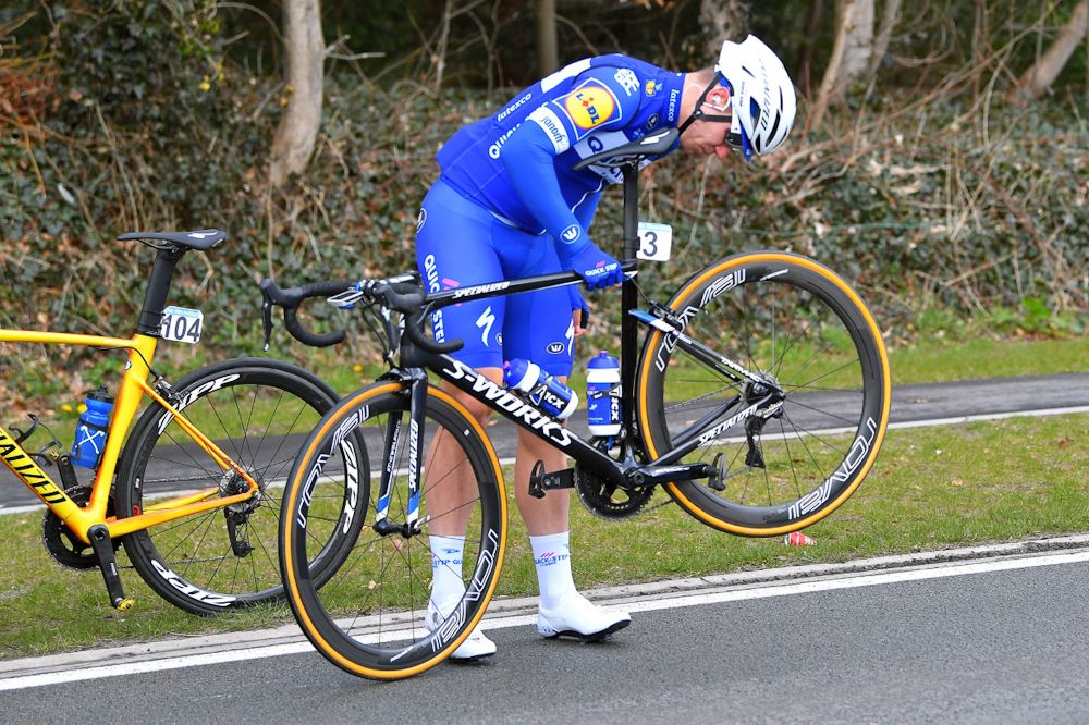 Fabio Jakobsen (Quick-Step Floors) needs service after a crash
