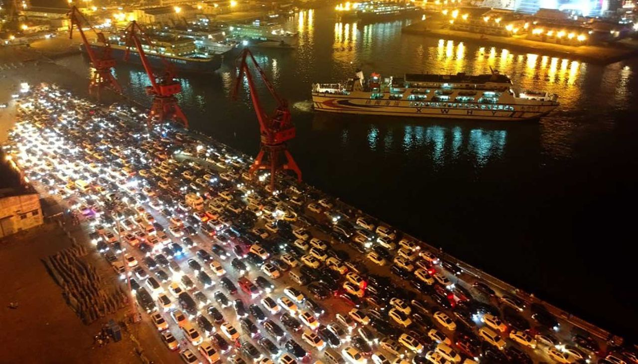 230218-wd-traffic-jam.jpg