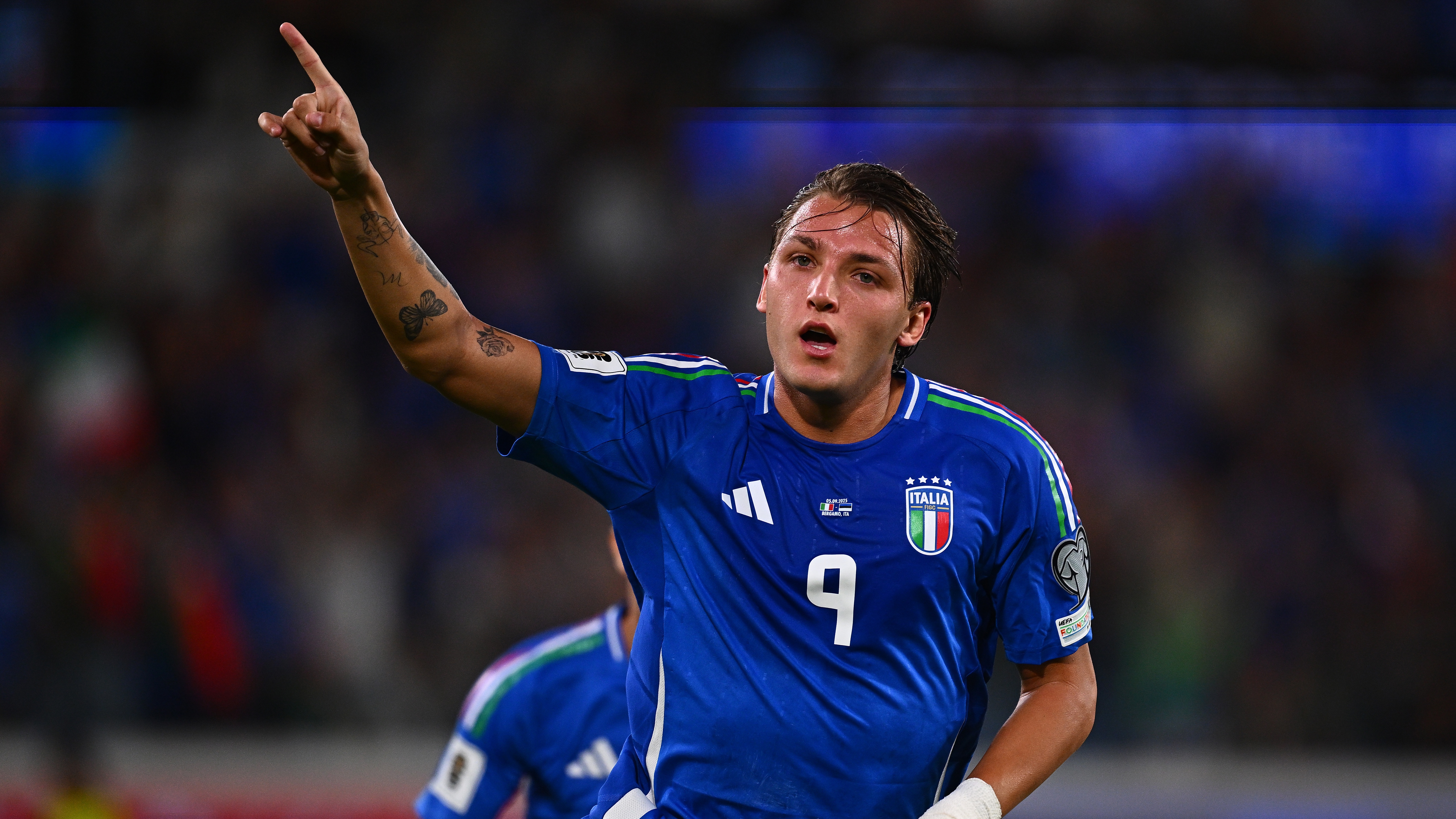 Mateo Retegui of Italy celebrates with teammates after scoring his team's second goal during the FIFA World Cup 2026 qualifier match between Italy and Estonia at Stadio di Bergamo on September 05, 2025 in Bergamo, Italy. 