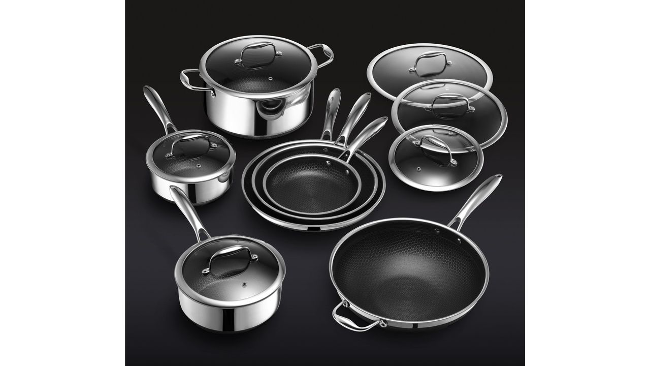 The Hexclad 13-piece Hybrid Cookware Set