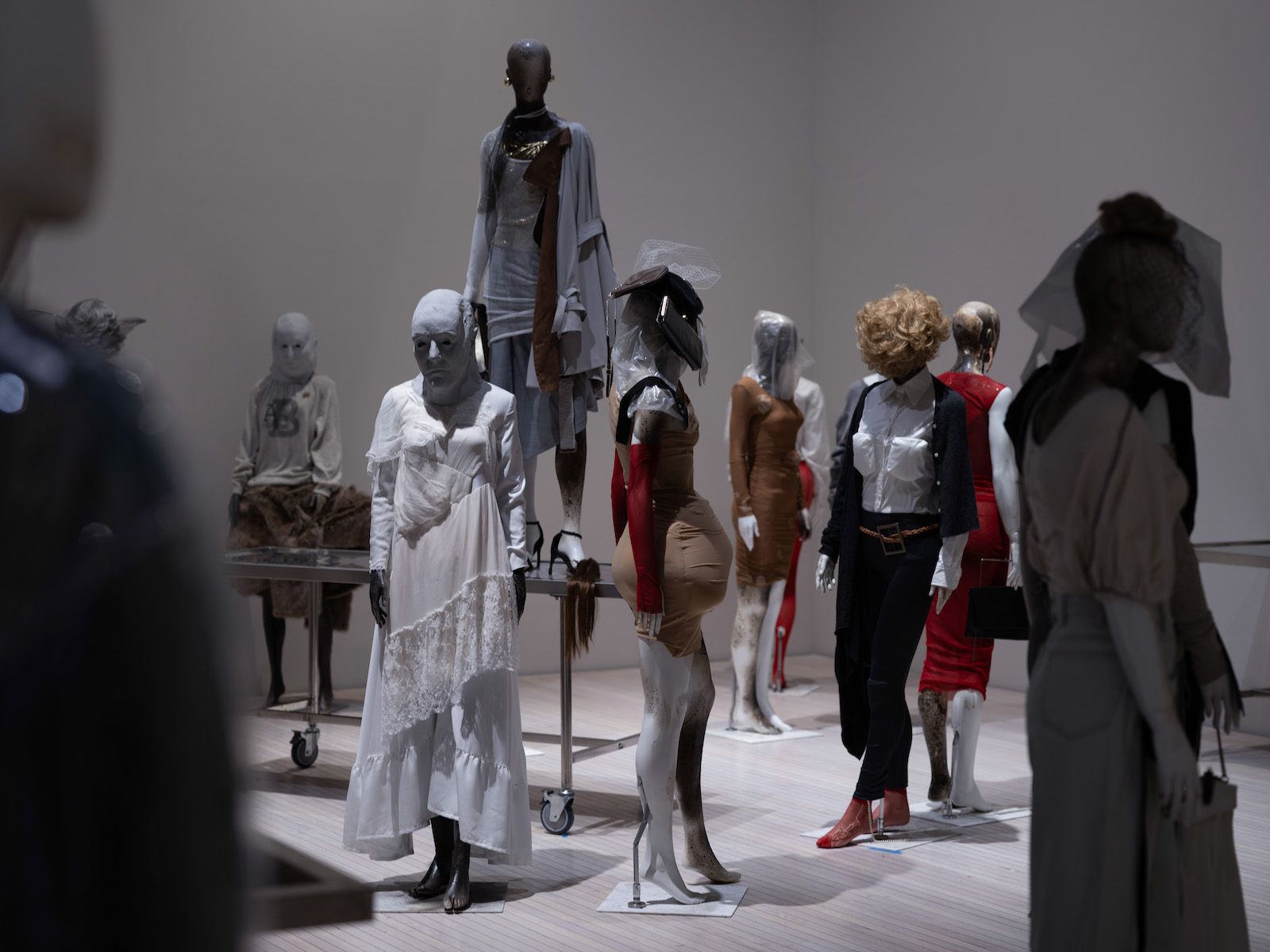 TEFhvVvTRC7fpr3DqNzZFS-320-80 急進的なスウェーデン人デザイナー、アン=ソフィー・バックが時代を先取りしていた理由