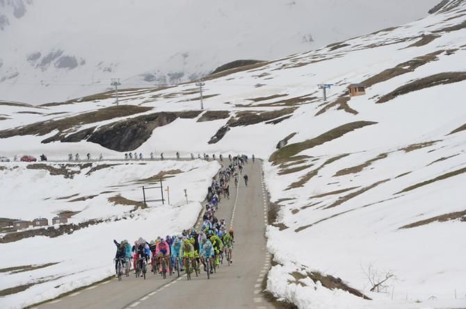 Plenty of snow at the high elevations during stage 16