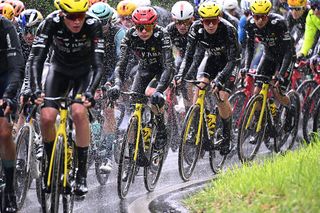 'There is already something going on in the bunch' - Threat of illness after cold, wet Giro d'Italia stage 5 more concerning than 6:22 deficit for Visma-Lease a Bike