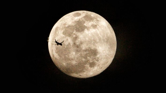 October’s full Harvest Moon — See breathtaking photos of 1st supermoon of 2025