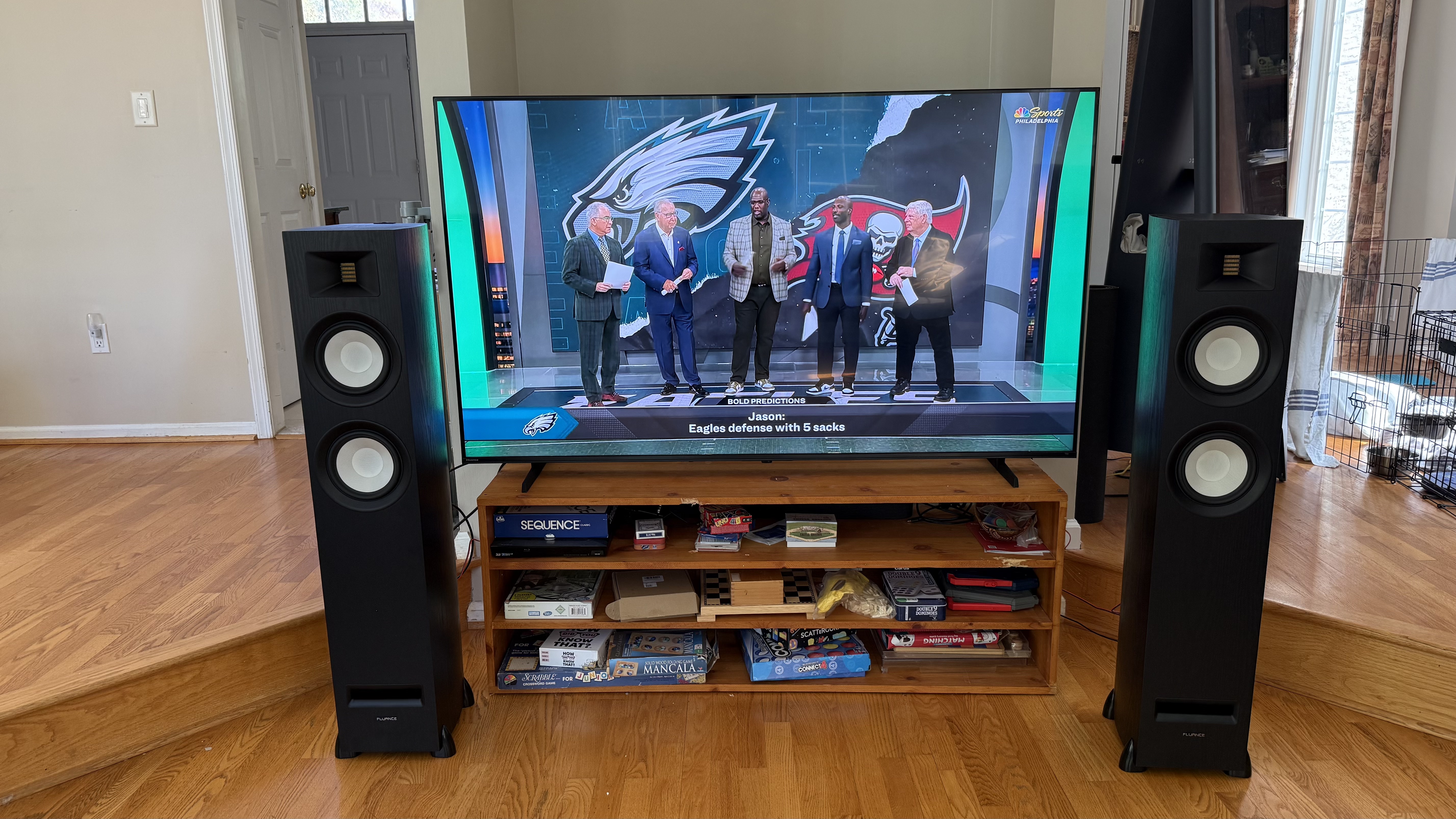 The Fluance Ri91 speakers' either side of a TV
