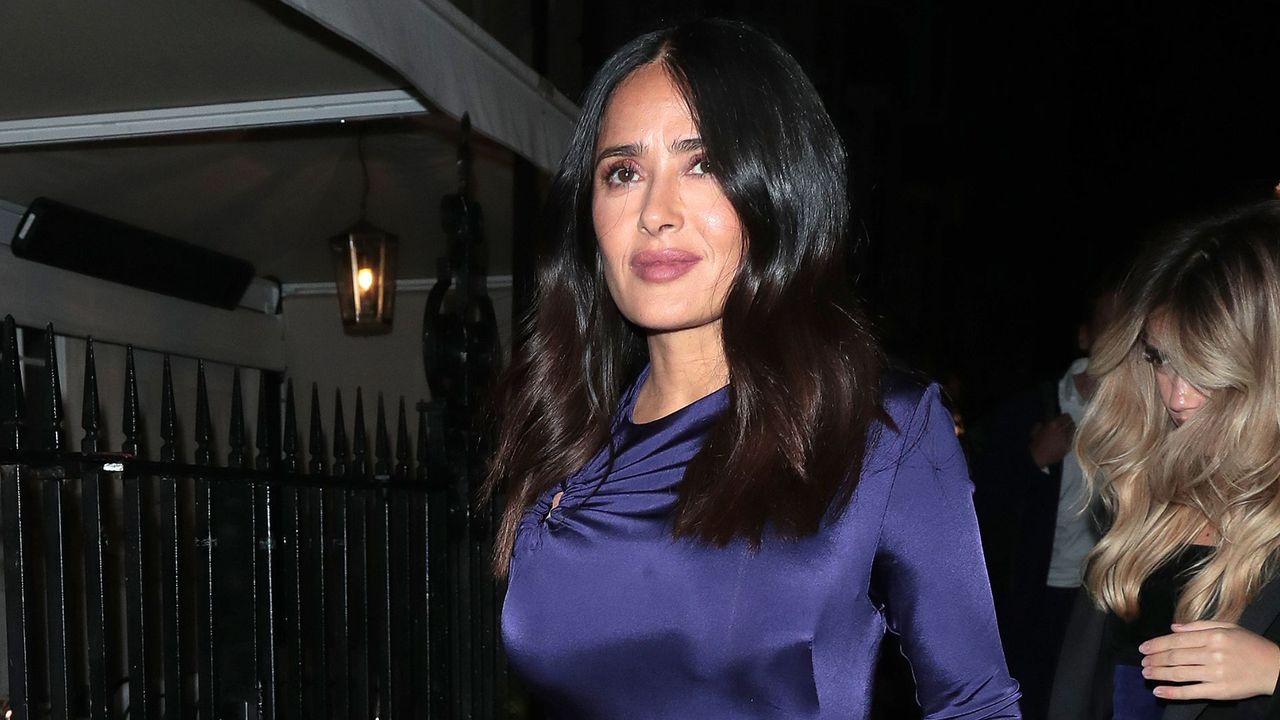 Salma Hayek purple dress