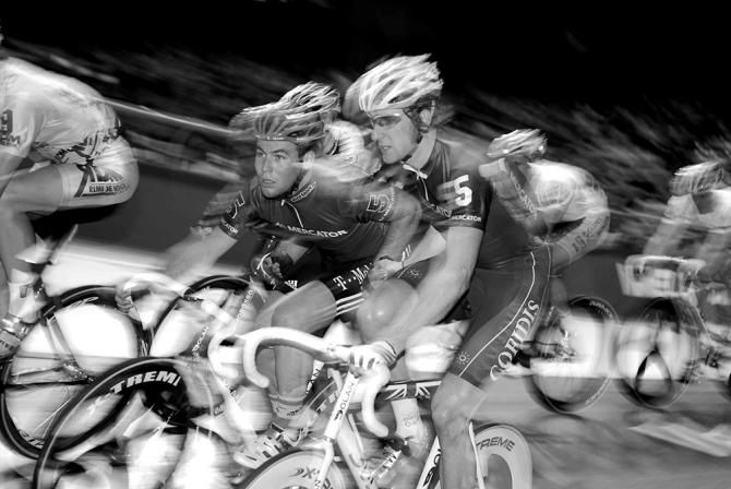 Bradley Wiggins and Mark Cavendish race in Gent Six in 2007