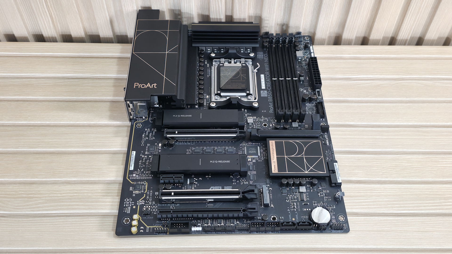 Asus B850-Creator Wifi Neo - board images