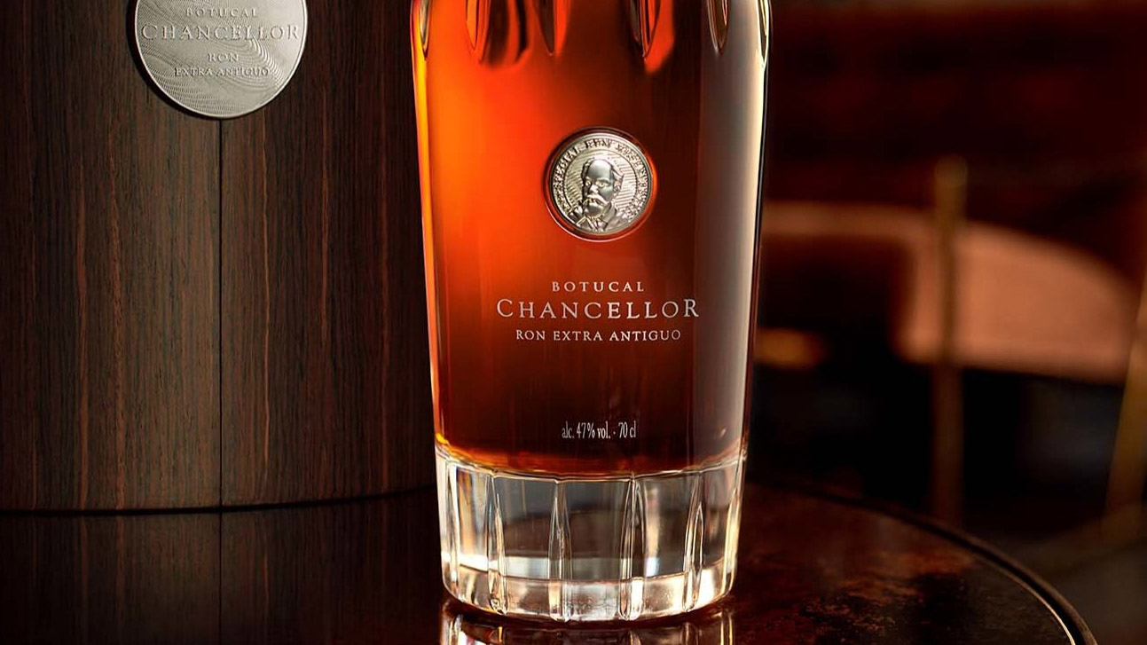 A bottle of Diplom&aacute;tico Chancellor