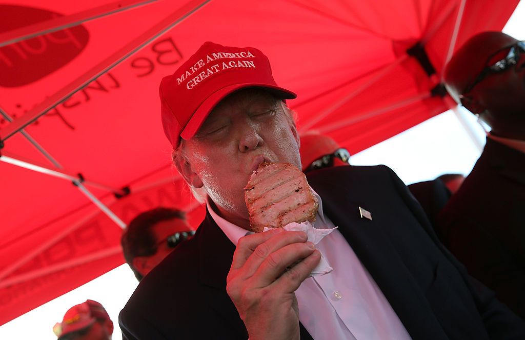 Donald Trump chows down in Iowa.