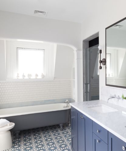 10 blue small bathroom ideas from pastels to rich navy | Real Homes