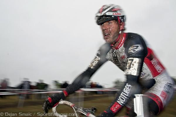 Jake Wells (Stan's NoTubes Elite Cyclocross Team) en route to a top-20 finish.